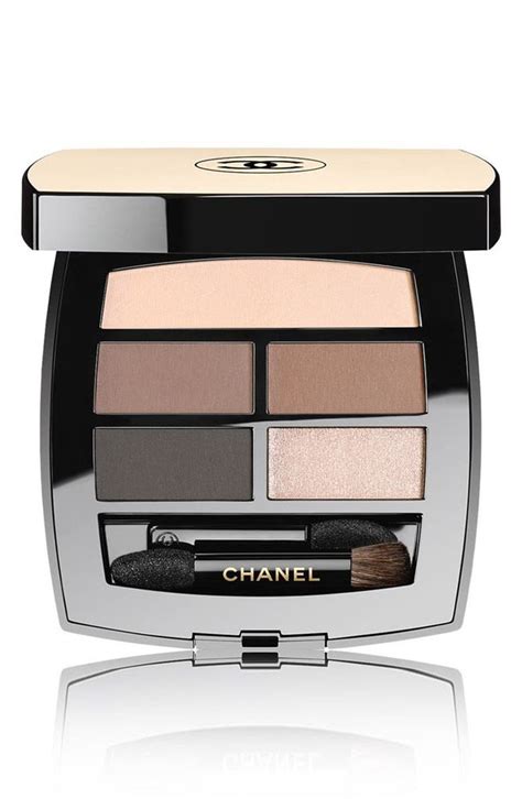 chanel les beiges healthy glow natural eyeshadow palette light|Chanel Les Beiges winter primer.